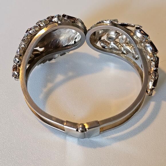 Vintage Cola Rhinestone Clamper Leaf Bracelet with Matching Earrings - Picture 5 of 9